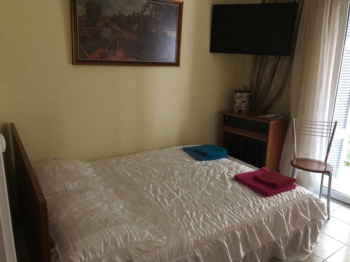 אתונה Anna Apartment In Kypseli מראה חיצוני תמונה